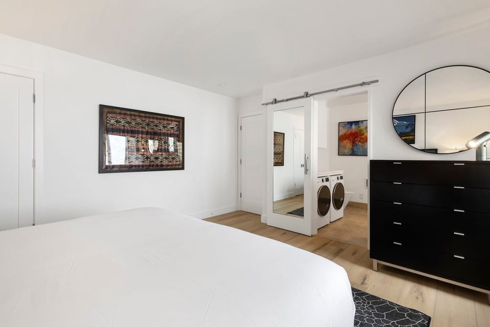 Sunny Condo, Box Canyon Views, Pool + Hot Tub 2 Bedroom Condo by RedAwning Apartment in Telluride