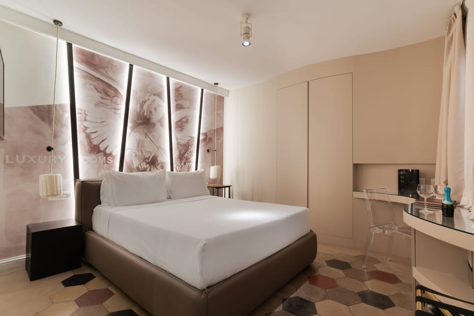 Superior Room | In-room safe, desk, soundproofing, iron/ironing board (on request)