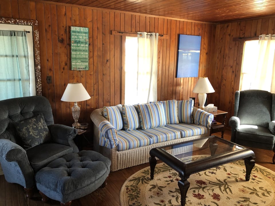 Cottage, 3 Bedrooms | Living area | Smart TV