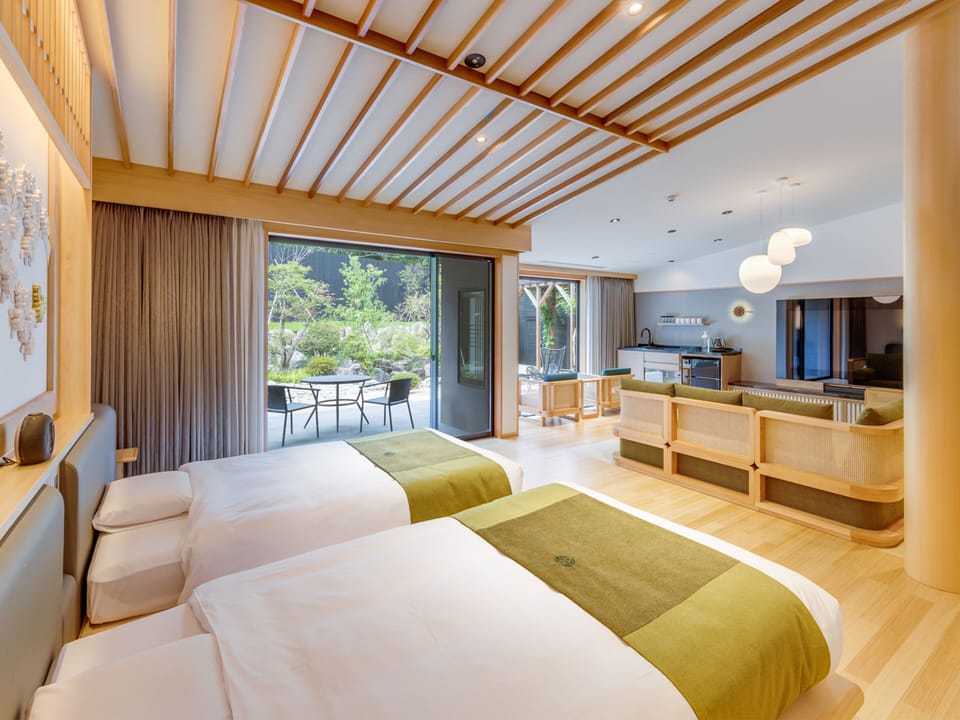 Luxury Suite, Private Bathroom, Garden View | In-room safe, desk, WiFi (free), bed sheets