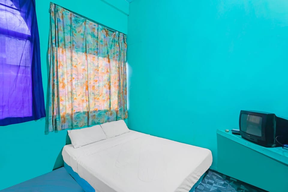 Basic Single Room | Desk, WiFi (free), bed sheets
