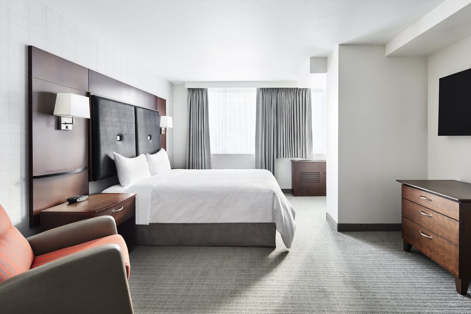 1 bedroom, premium bedding, pillowtop beds, in-room safe