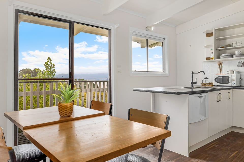 Basic Suite | In-room dining
