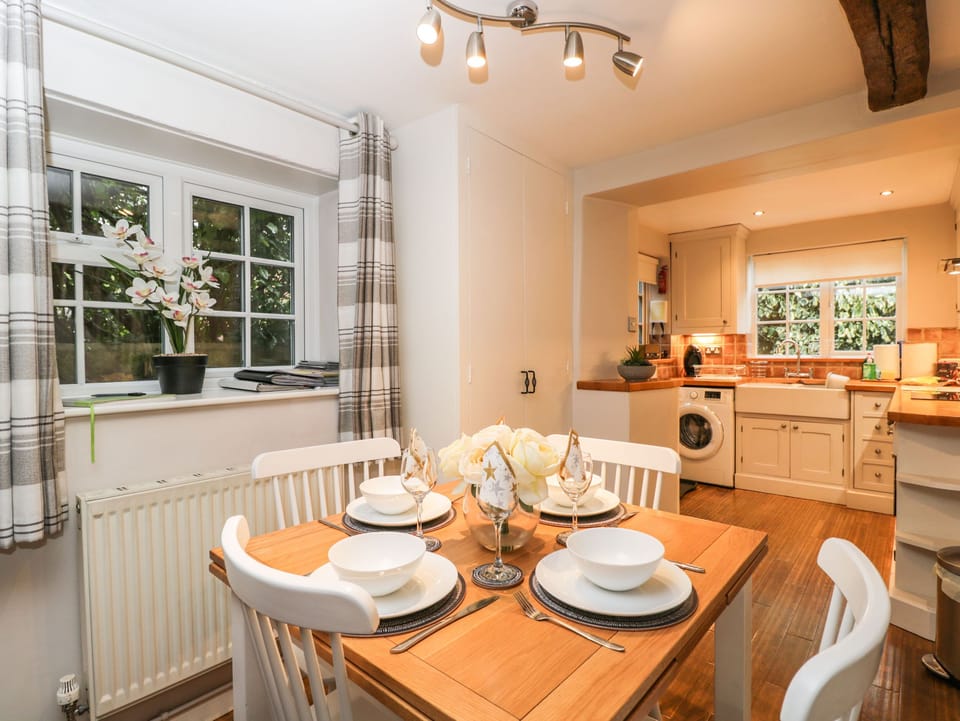 Cottage | Interior