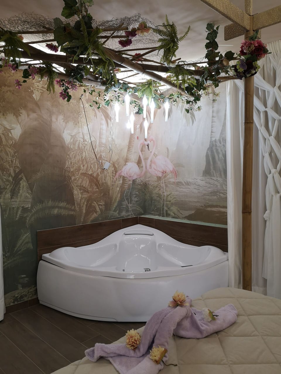 Premium Room, Sauna | Premium bedding, down comforters, memory foam beds, minibar
