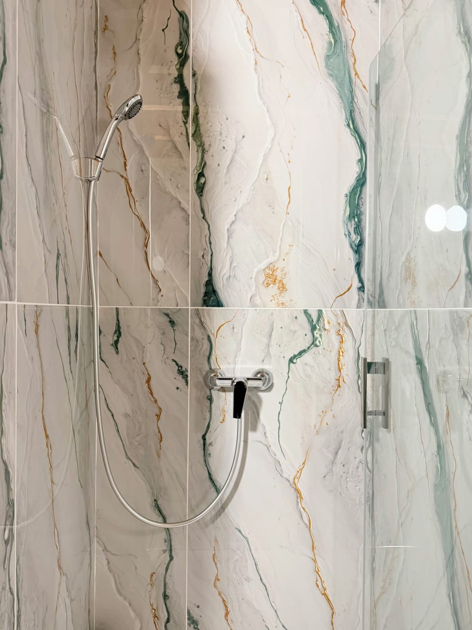 Classic Single Room | Bathroom | Shower, towels, toilet paper