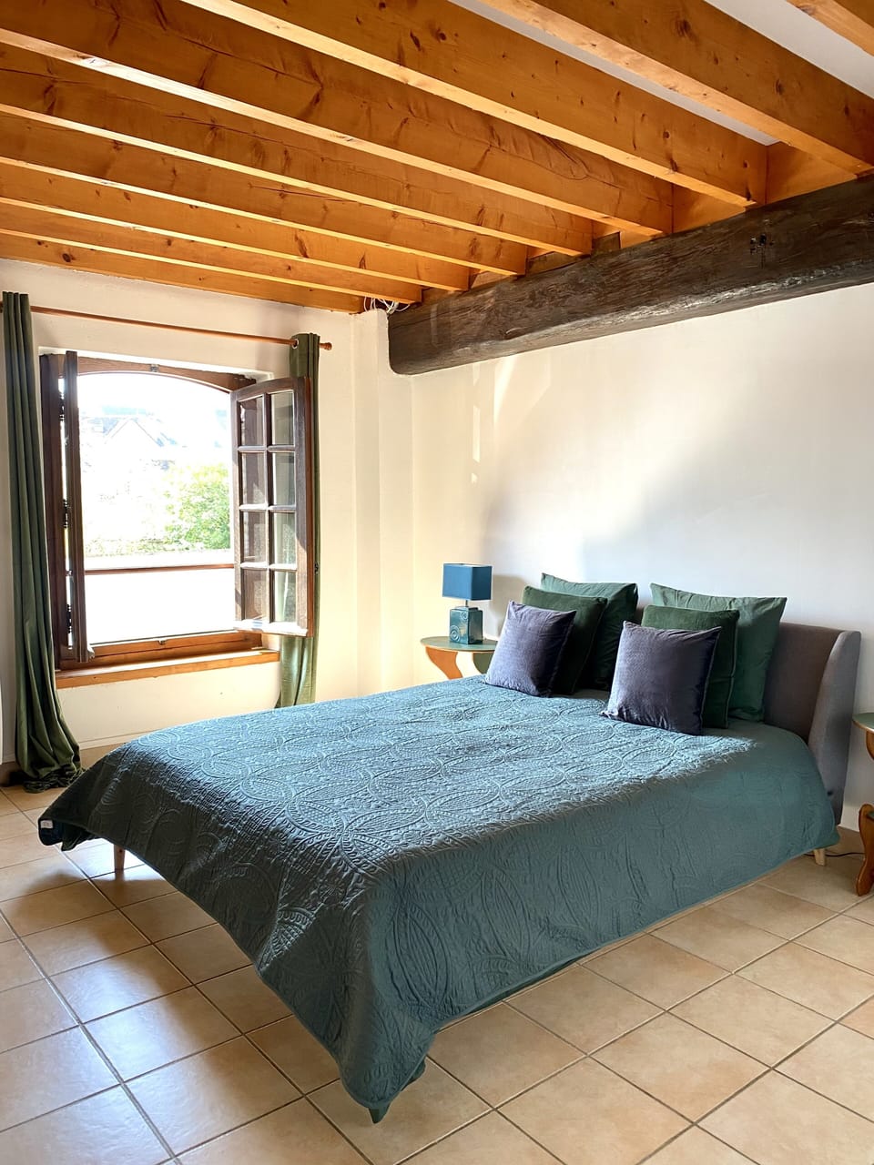 Classic Single Room | Premium bedding, memory foam beds, WiFi (free), bed sheets