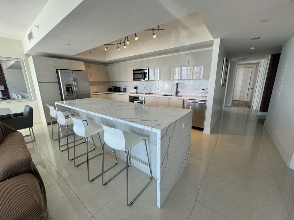 Elite Apartment, 3 Bedrooms, Ocean View | Private kitchen | Microwave, espresso maker, cleaning supplies