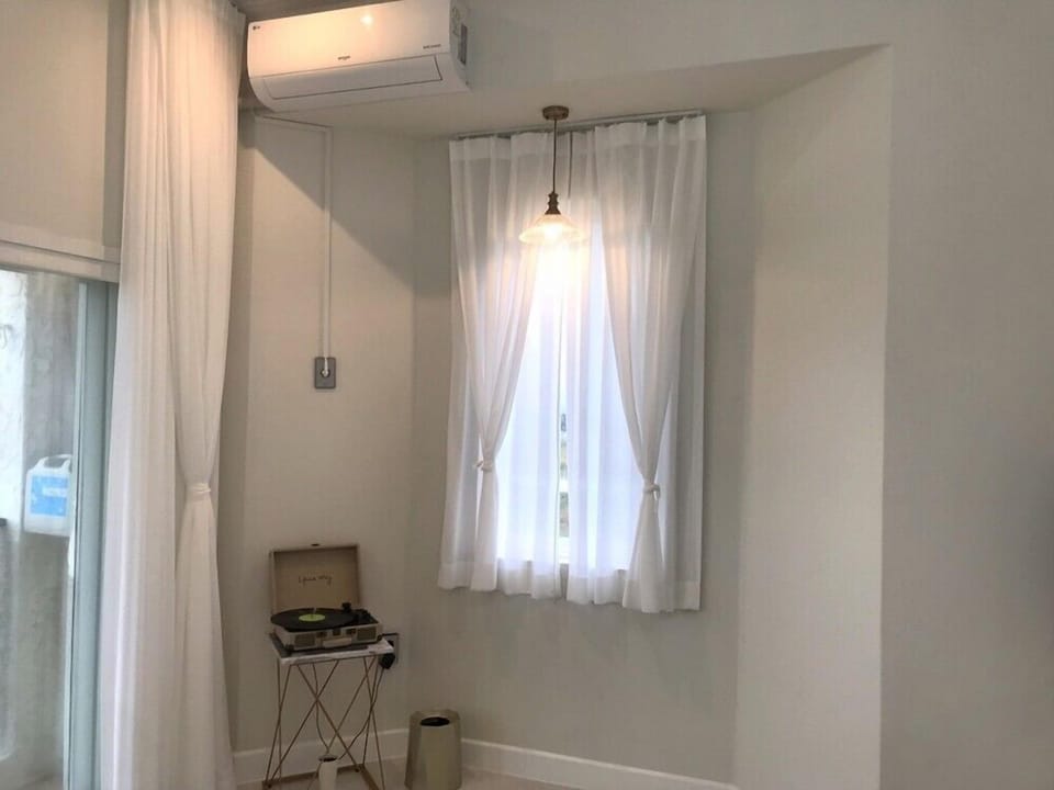 Room (one bed room 301)
