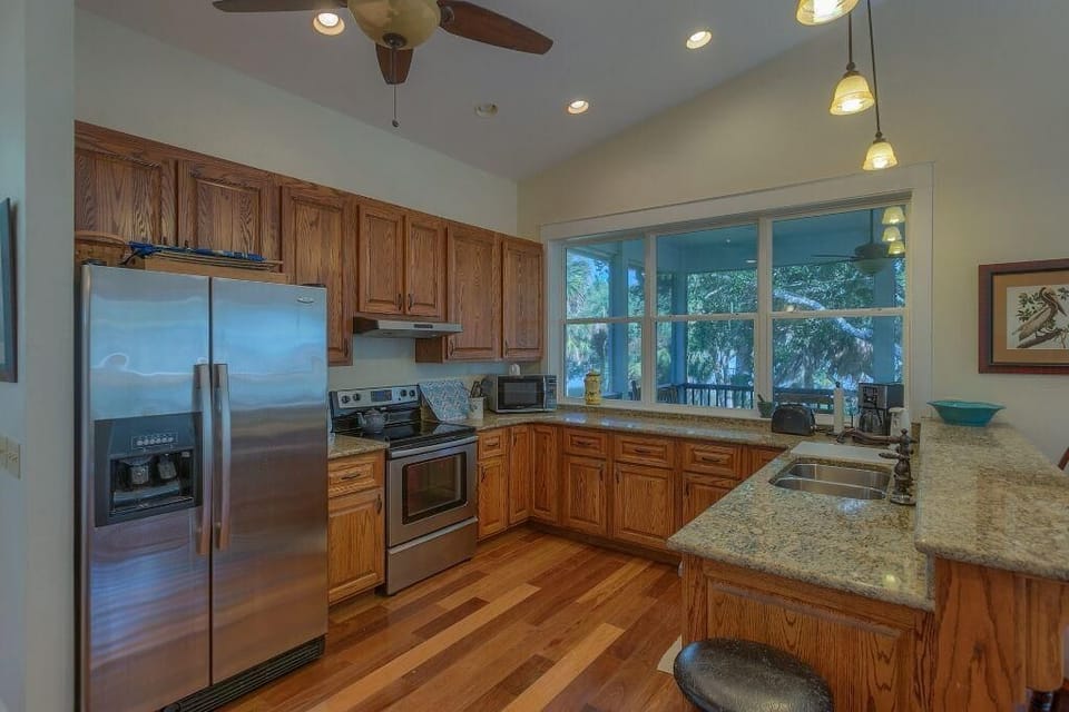 House, Multiple Beds (Camp Palms at Indian Pass) | Private kitchen | Oven, toaster