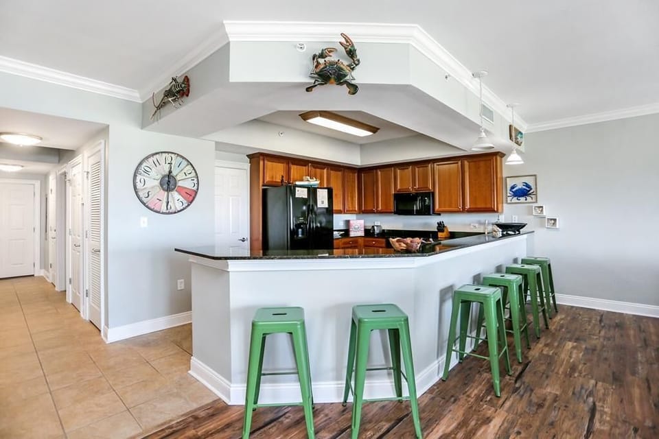 Condo, Multiple Beds (Paradise Shores 403 Sunset Paradise) | Private kitchen | Oven, toaster