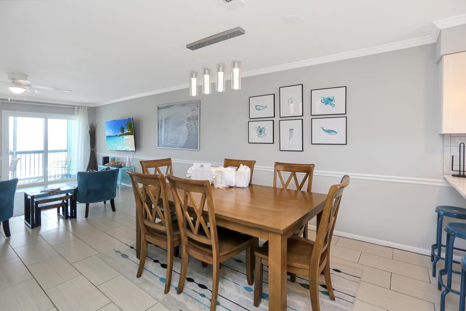 House, Multiple Beds (The Hidden Pearl) | Dining