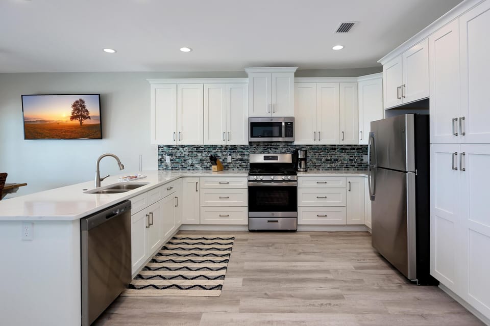 House, Multiple Beds (Beach Fantasies A) | Private kitchen | Oven, toaster
