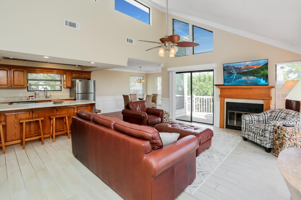House, Multiple Beds (A Swell Life) | Living area