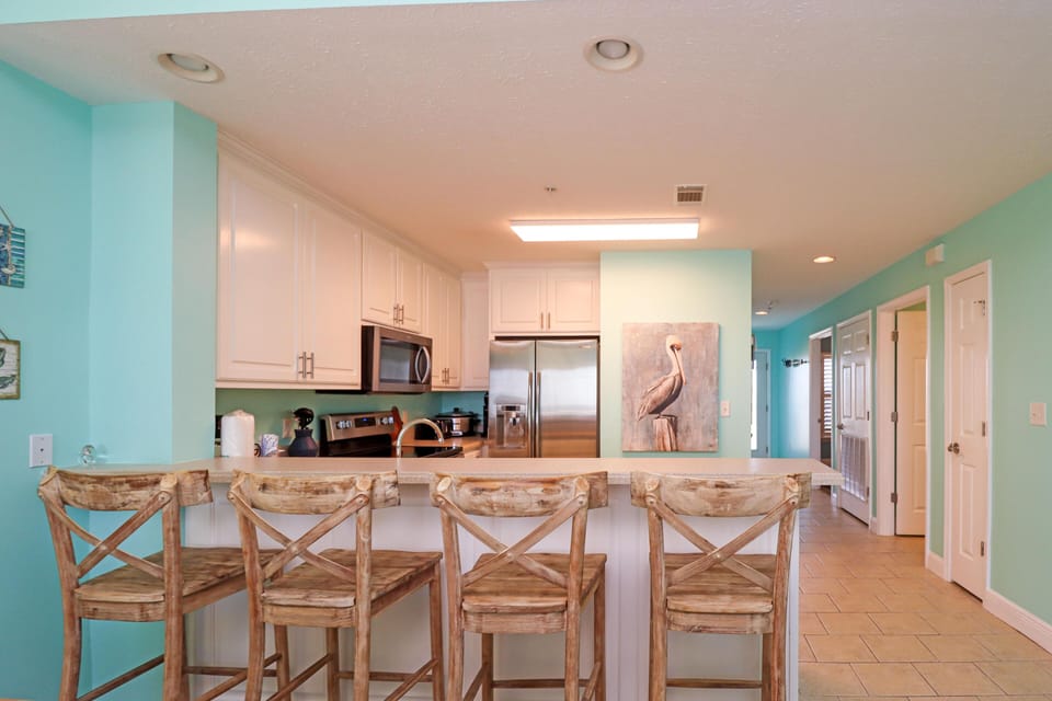 Condo, Multiple Beds (Summerhouse 305  Peace of Mind) | Private kitchen | Oven, toaster