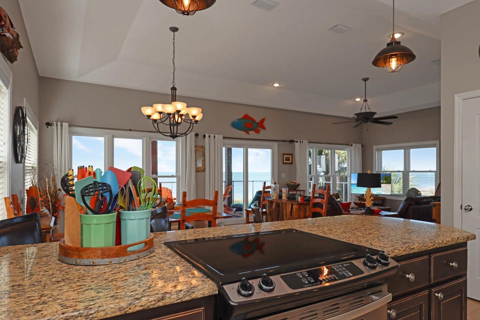 House, Multiple Beds (Sea Joy) | Interior