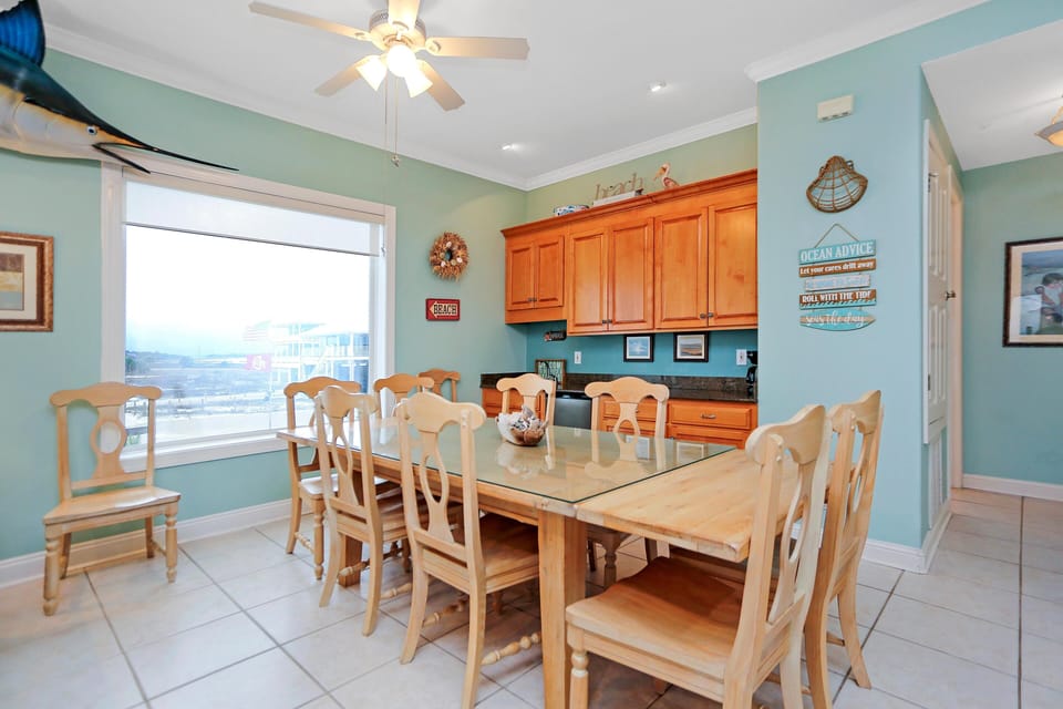 House, Multiple Beds (Beach Blessing) | Dining
