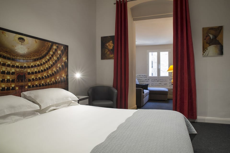 Superior Double Room | Premium bedding, minibar, in-room safe, laptop workspace
