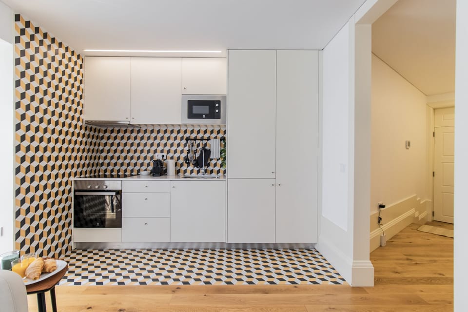 Deluxe Studio | Private kitchenette | Fridge, microwave, stovetop, electric kettle