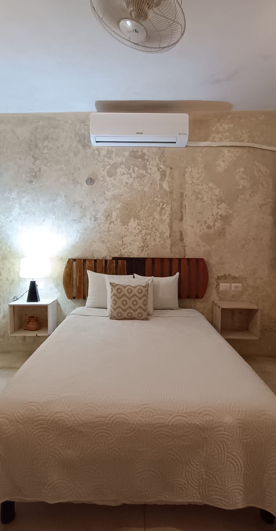 Standard Room | Bed sheets