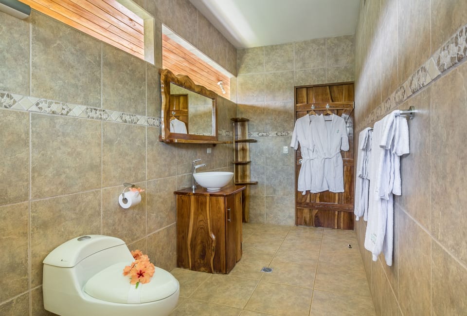 Bungalow with Panoramic Sea View | Bathroom | Rainfall showerhead, free toiletries, hair dryer, bathrobes