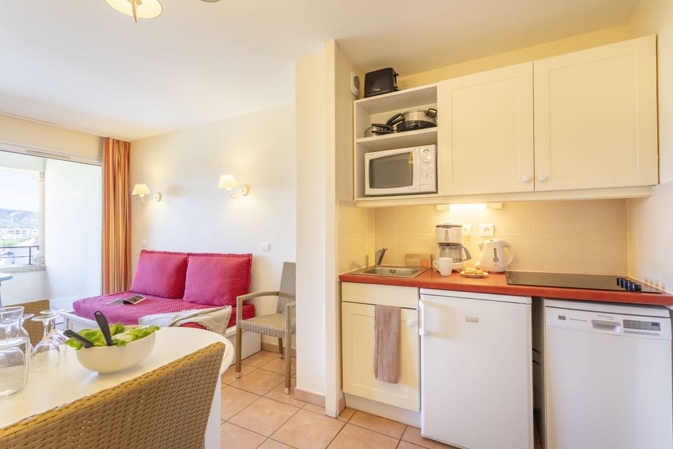 Private kitchenette