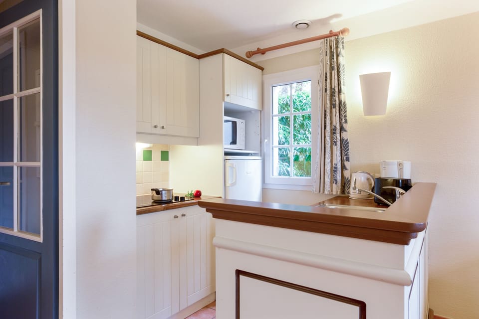 House 6 people - 2 bedrooms | Private kitchenette | Fridge, microwave, dishwasher, espresso maker