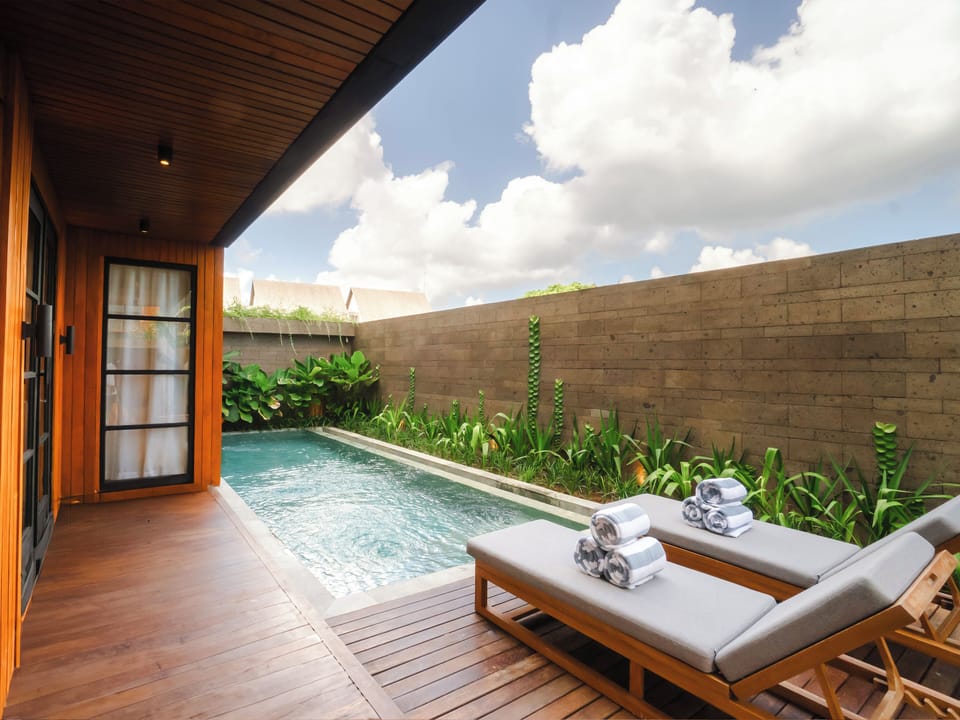 Private pool