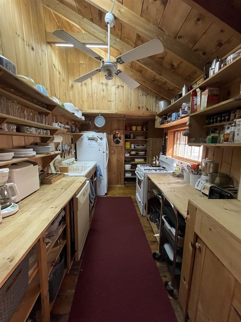 Cottage, 4 Bedrooms | Private kitchen | Fridge, oven, coffee/tea maker, toaster
