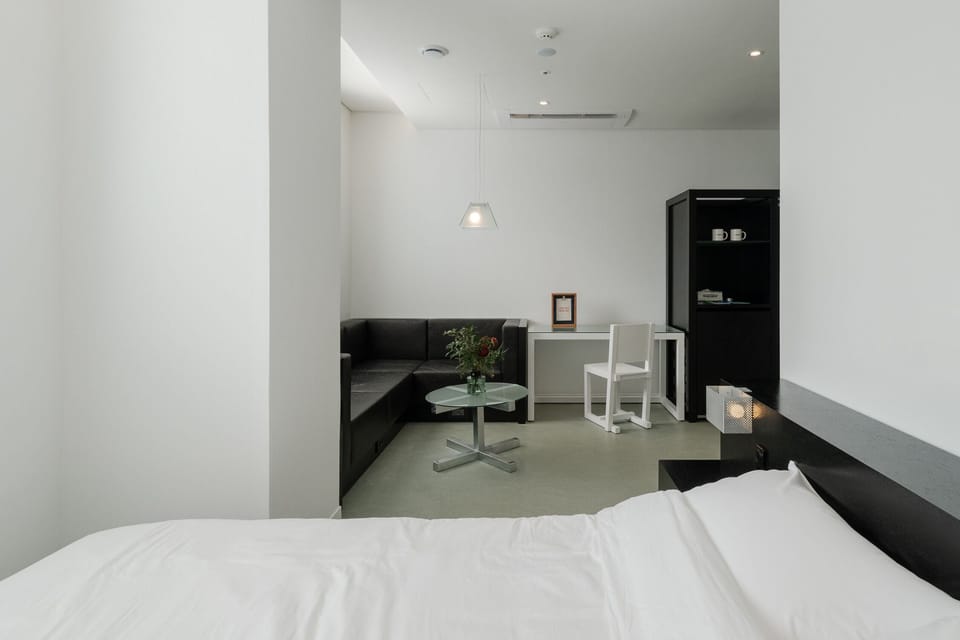 Stay 201 | Premium bedding, memory foam beds, blackout drapes, free WiFi