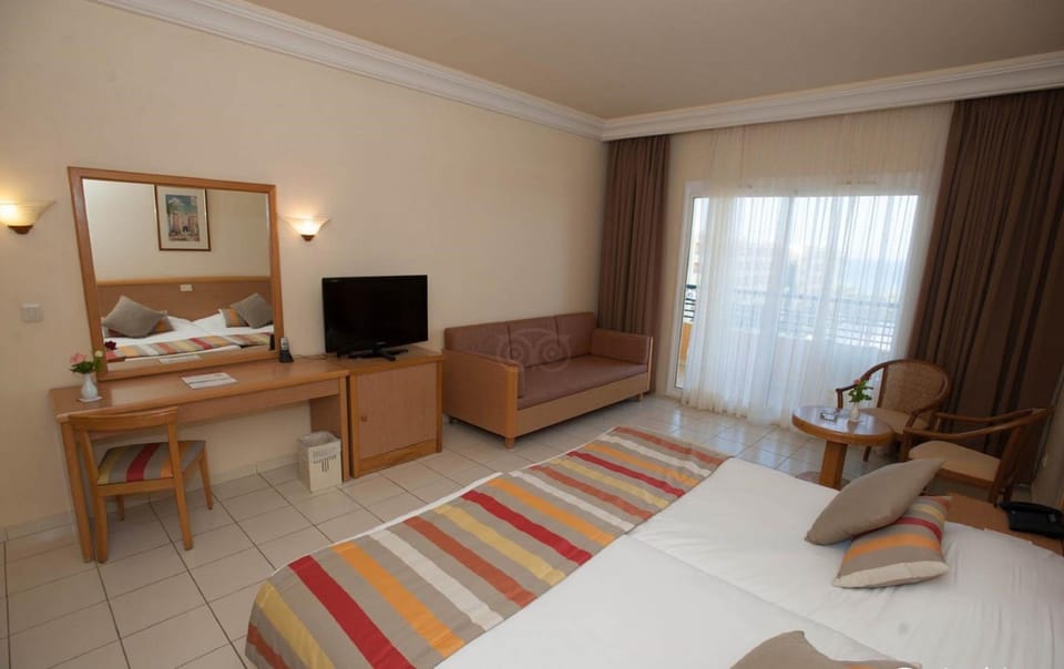 Premium bedding, Select Comfort beds, in-room safe, desk