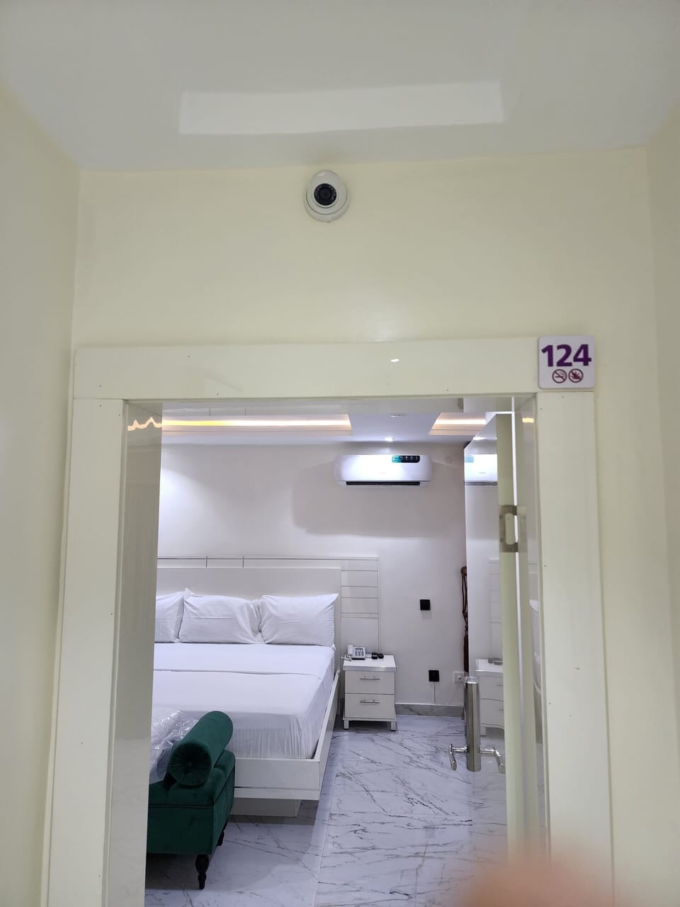 Deluxe Single Room | Egyptian cotton sheets, premium bedding, down comforters