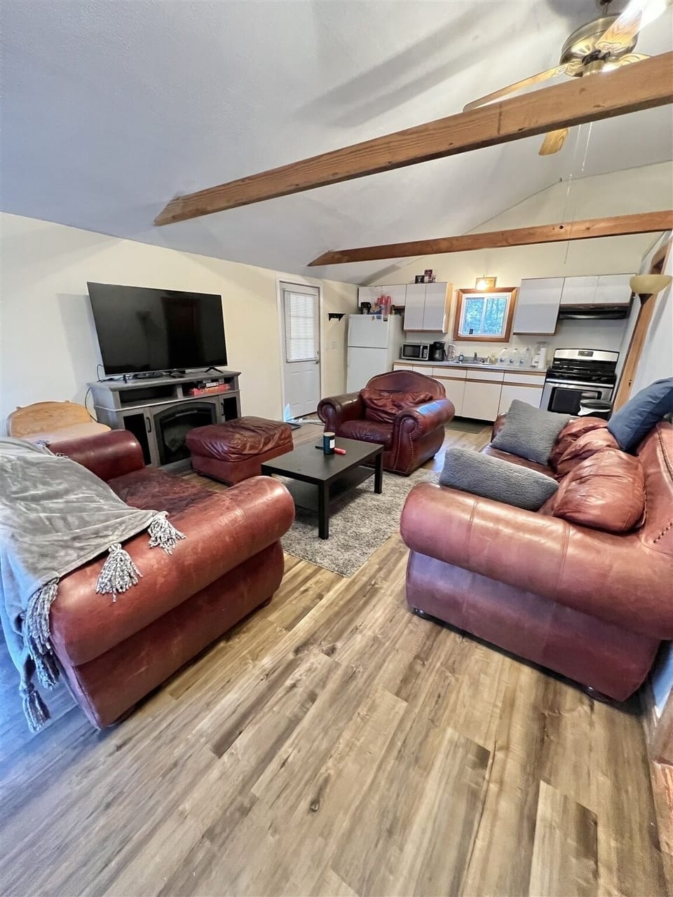 Cottage, 2 Bedrooms | Living area