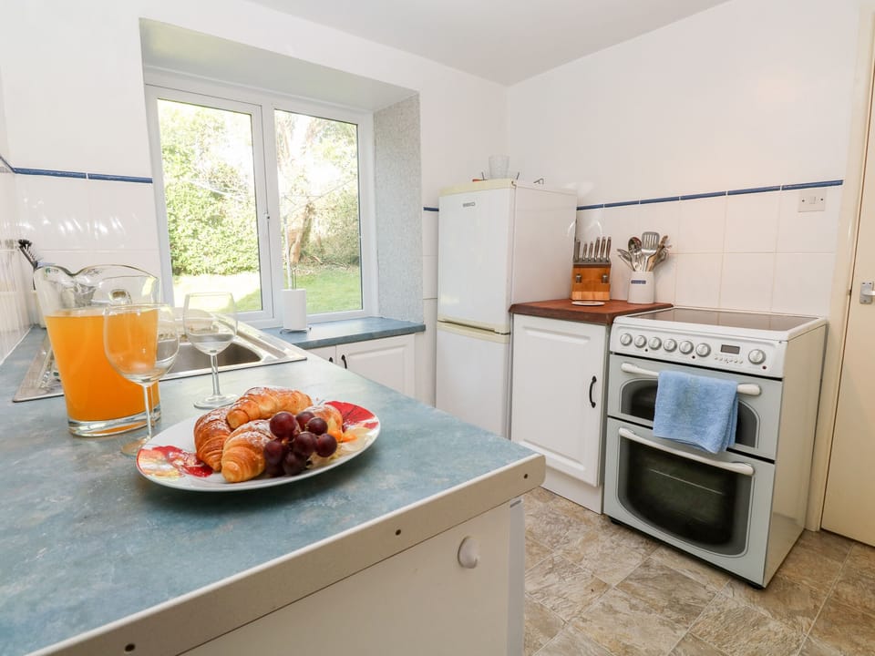 Fridge, dishwasher, electric kettle, toaster