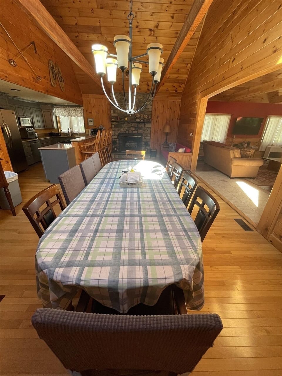 Chalet, 5 Bedrooms | Dining