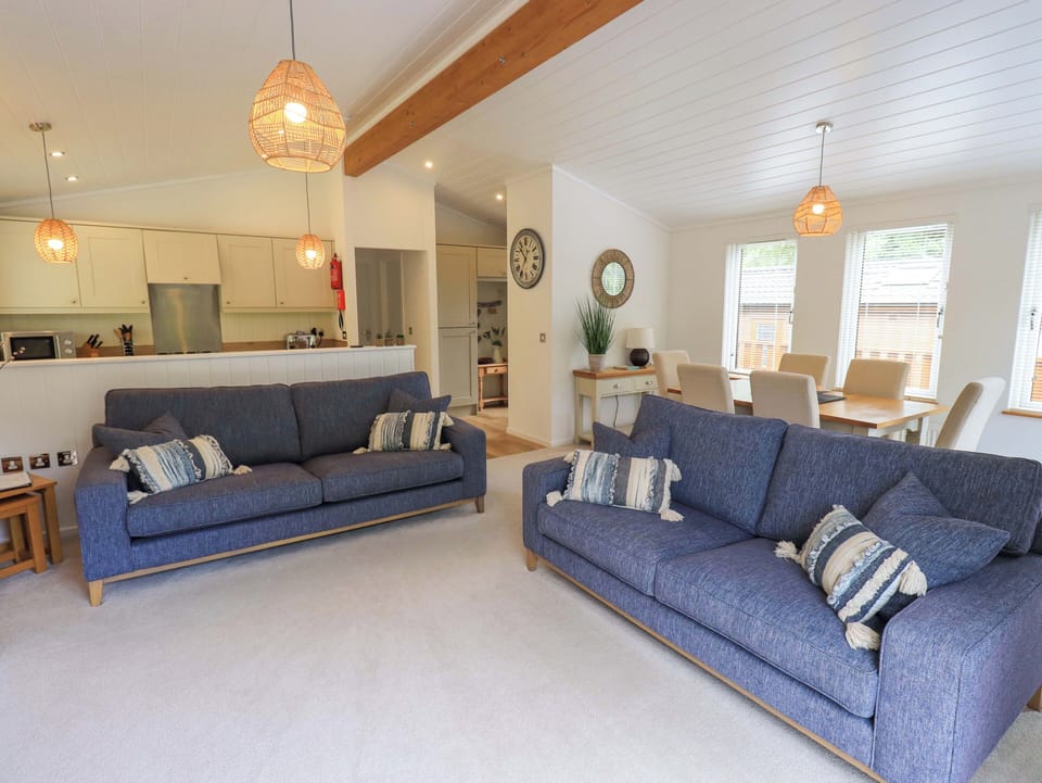 Cottage | Living area | Fireplace