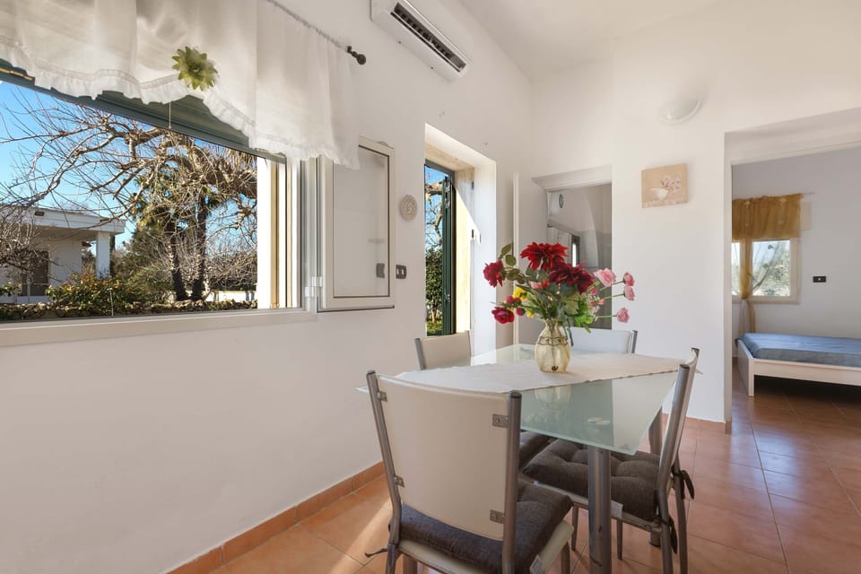 Apartment | Dining room