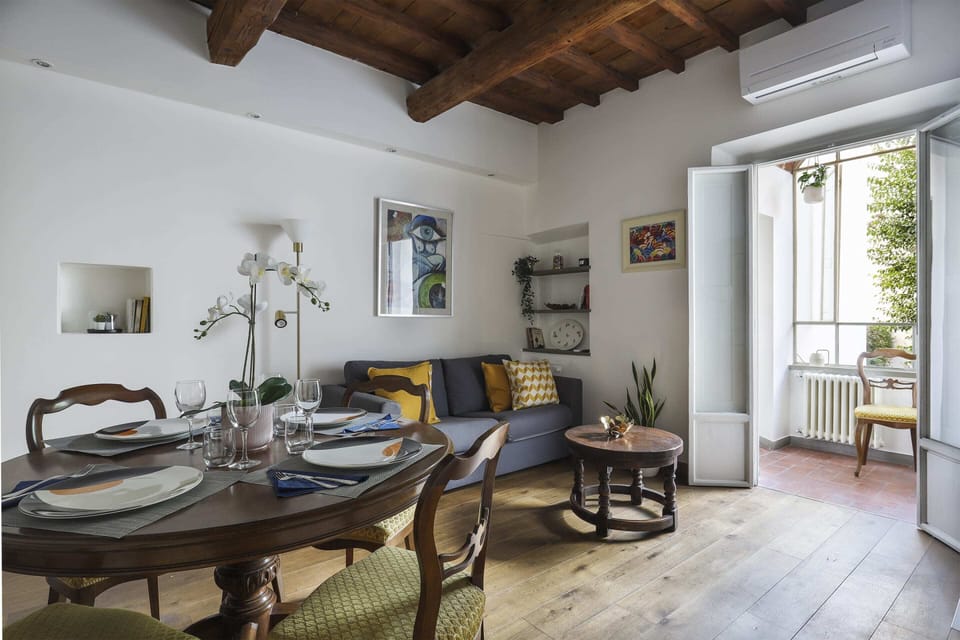 Basic Apartment, Multiple Beds | Dining