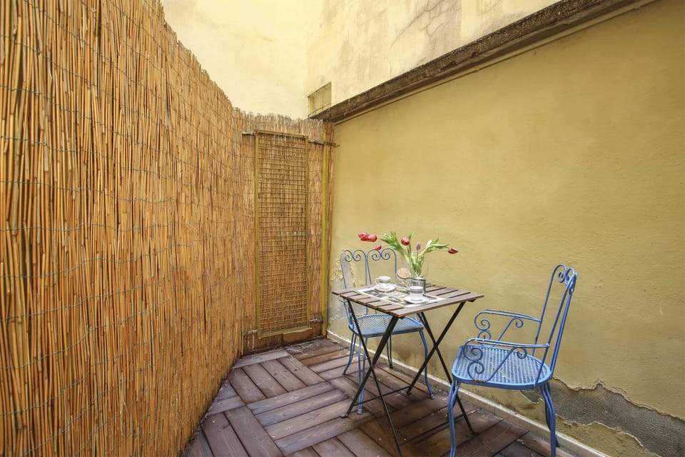 Basic Studio, 1 Double Bed with Sofa bed | Outdoor dining