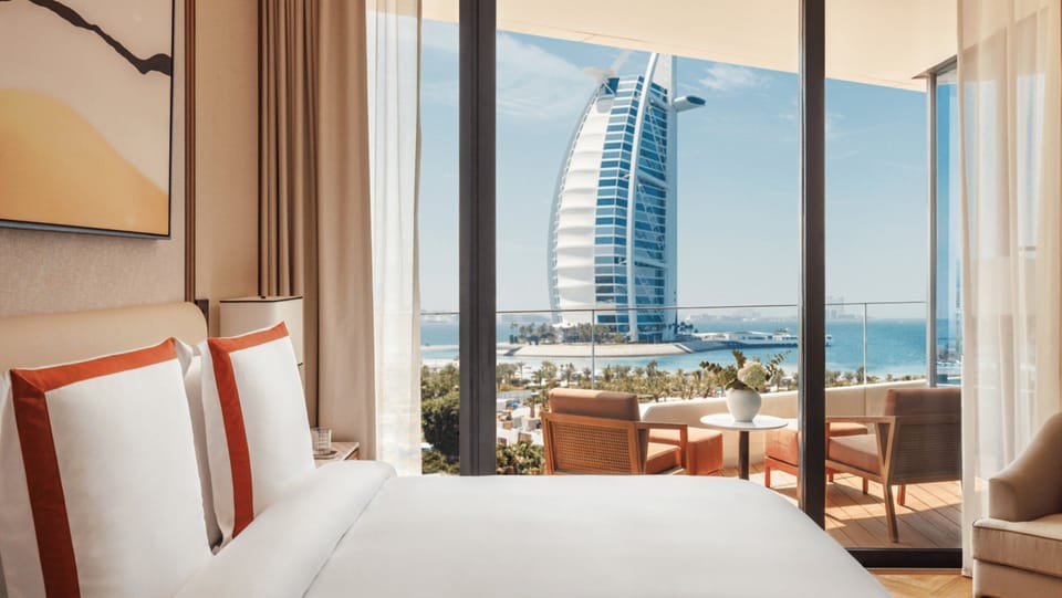 Premium bedding, in-room safe, desk, laptop workspace