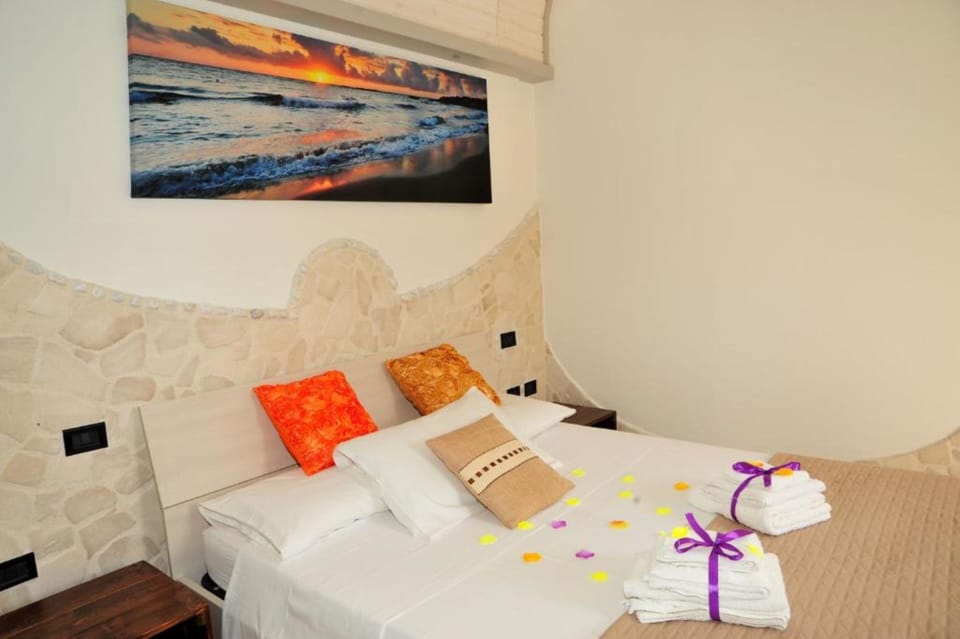 Standard Studio Suite | Minibar, desk, soundproofing, iron/ironing board