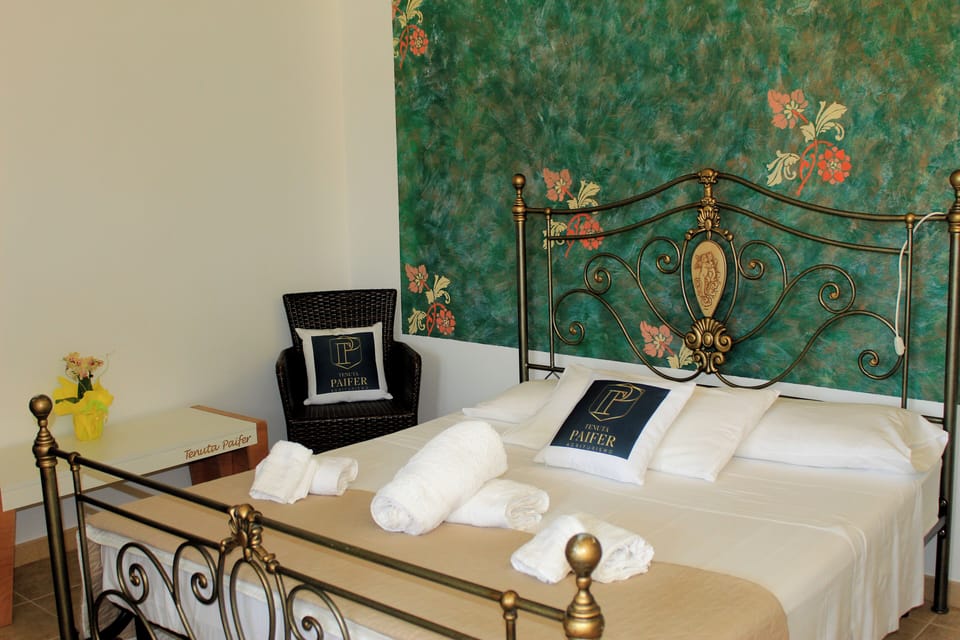 Superior Room | Minibar, desk, soundproofing, iron/ironing board