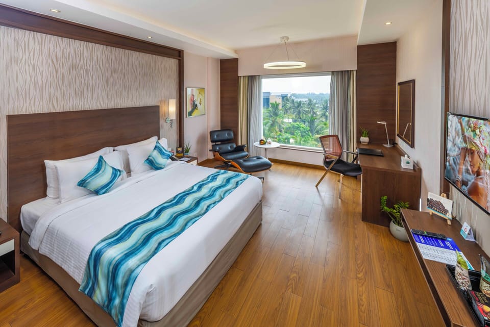 Premium Double Room | Premium bedding, minibar, in-room safe, desk