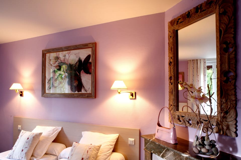 Comfort Room | Individually decorated, individually furnished, desk, soundproofing