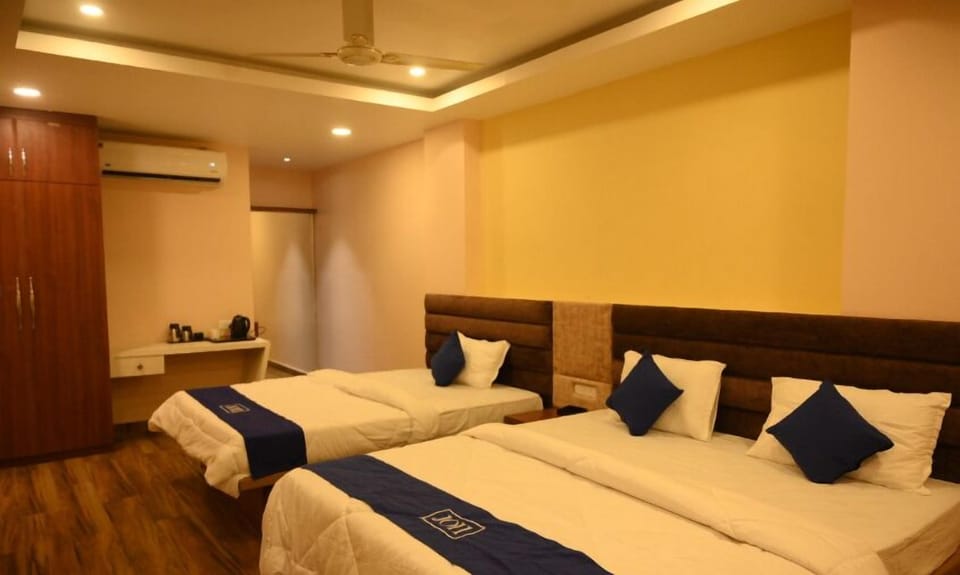 Deluxe Double Room | Free WiFi, bed sheets