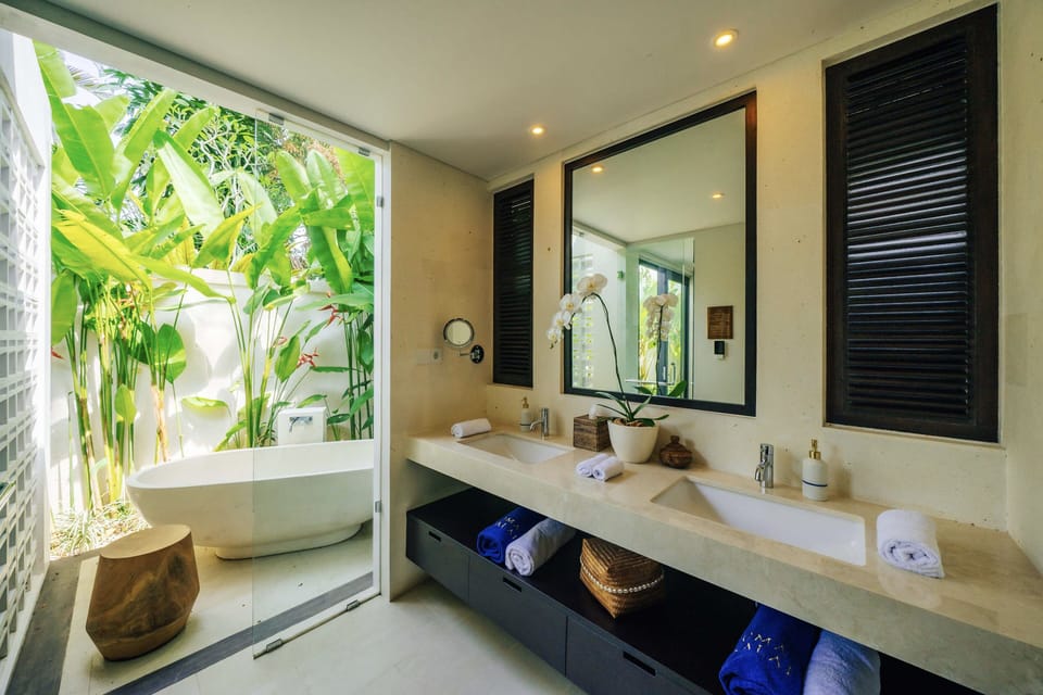 TEJAS - 1BR Villa Heated Plunge Pool & Steam | Bathroom | Free toiletries, hair dryer, bathrobes, slippers