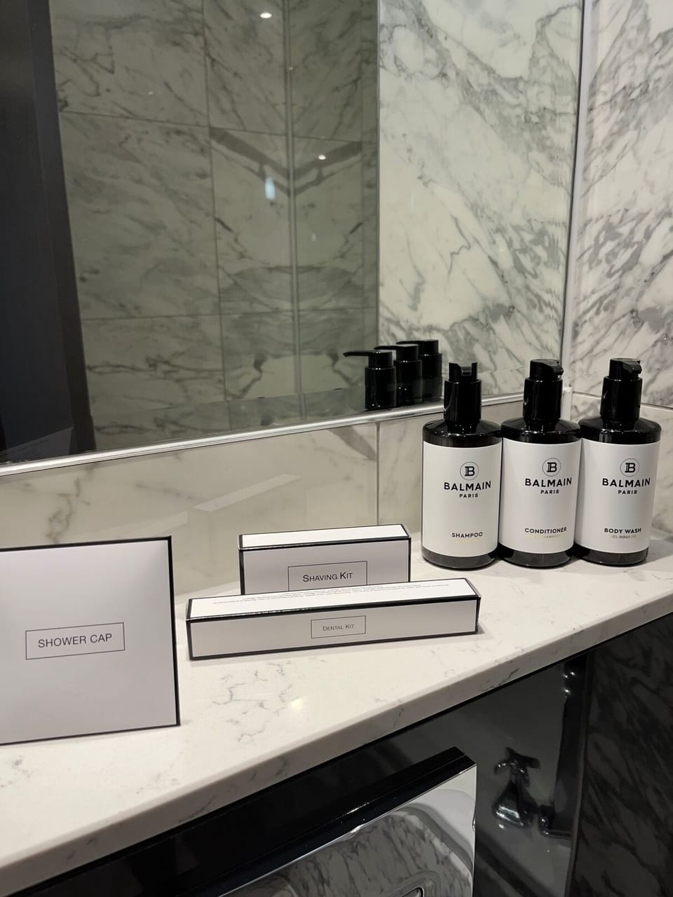 Deluxe Suite, 1 King Bed, Resort View | Bathroom | Designer toiletries, hair dryer, towels, shampoo