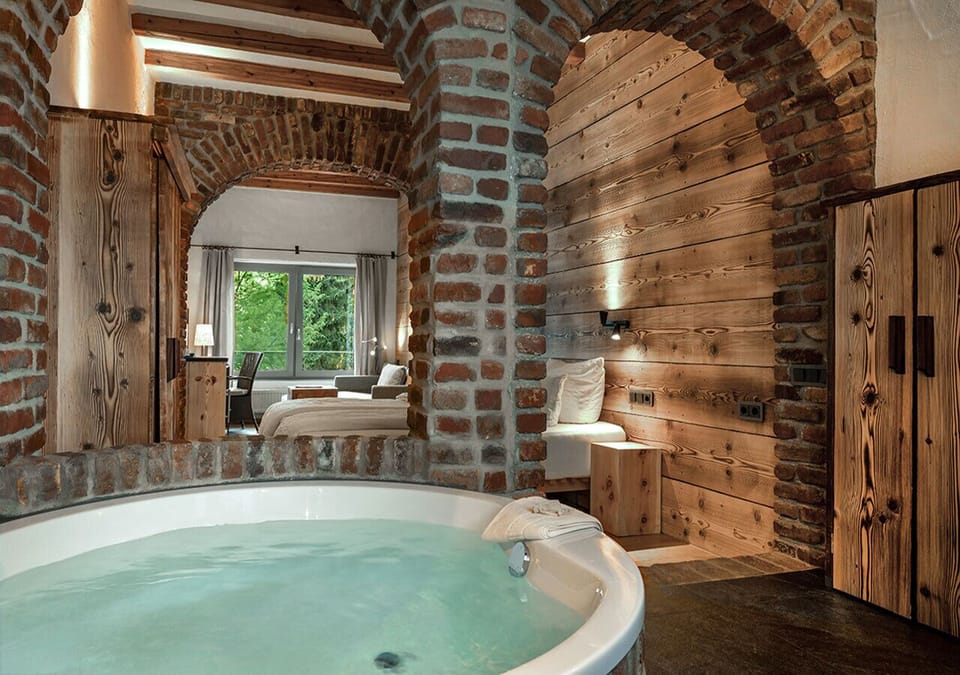 Gutshof-Room with Bathing Pleasure | Premium bedding, minibar, in-room safe, individually decorated