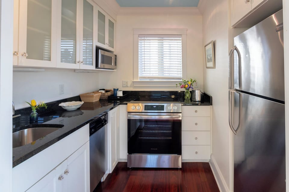 Waterside Cottage | Private kitchen