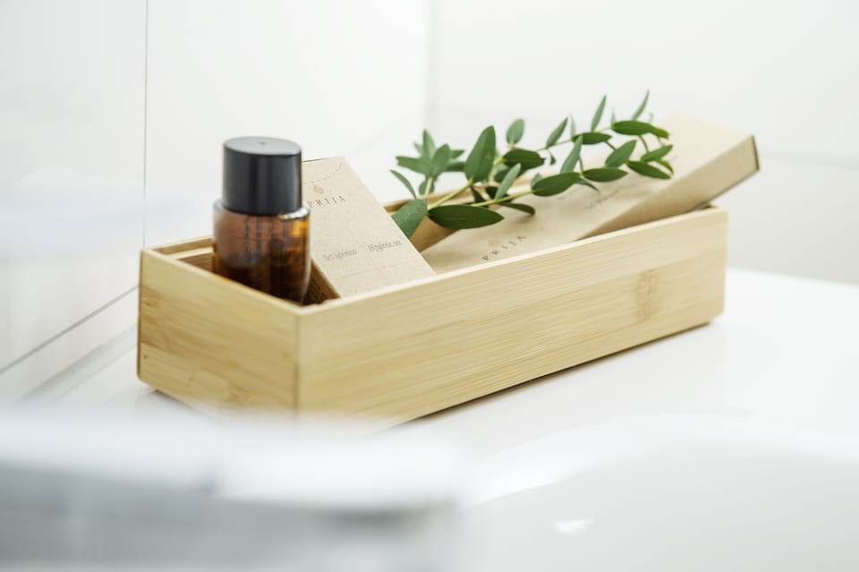 Studio, Non Smoking | Bathroom | Shower, hair dryer, towels